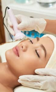 undergoing-skin-resurfacing-procedure-MUN2XTD.jpg